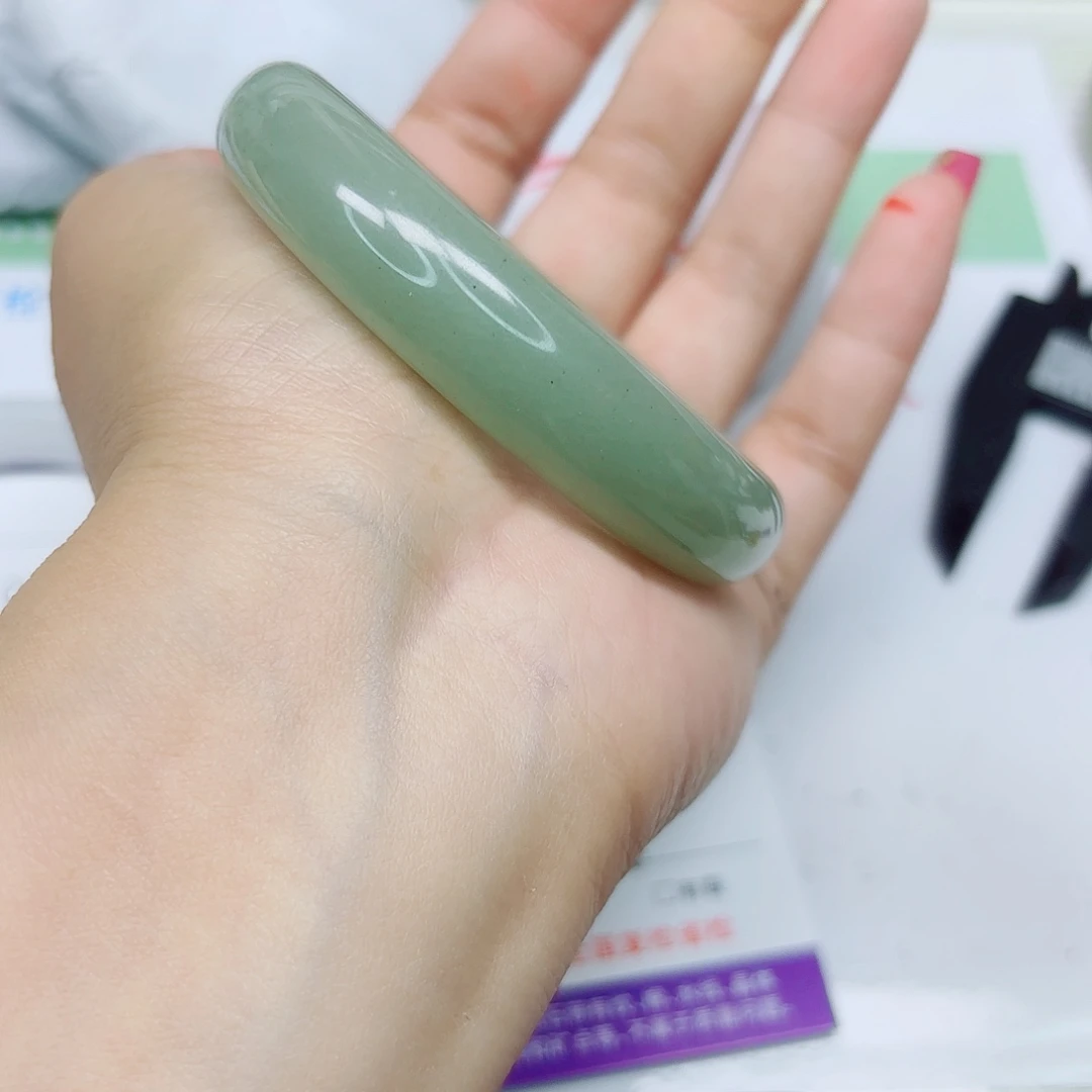 未镶嵌手镯石英质玉55/5857