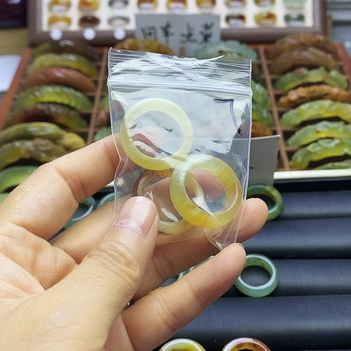 ***蛇纹石玉未镶嵌手镯