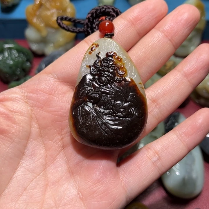 和田玉挂件未镶嵌天**气