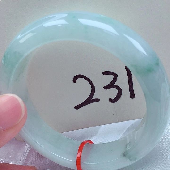 翡翠未镶嵌手镯翡翠