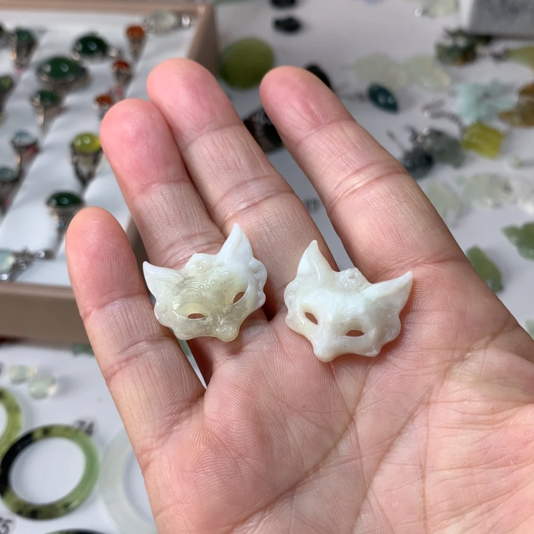 蛇纹石玉耳饰未镶嵌