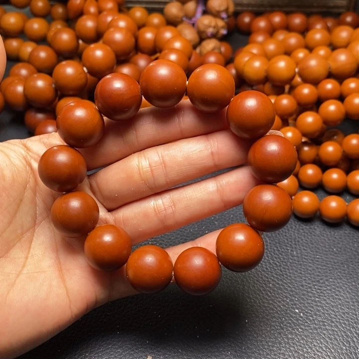 橄榄核手串1.73尺寸树王鸡血红光珠全品