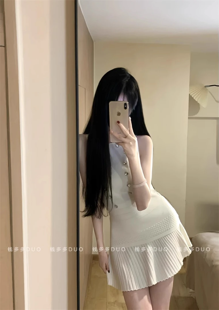 小香风套装2025新款爆款双排扣针织背心上衣高腰百褶半身裙两件套