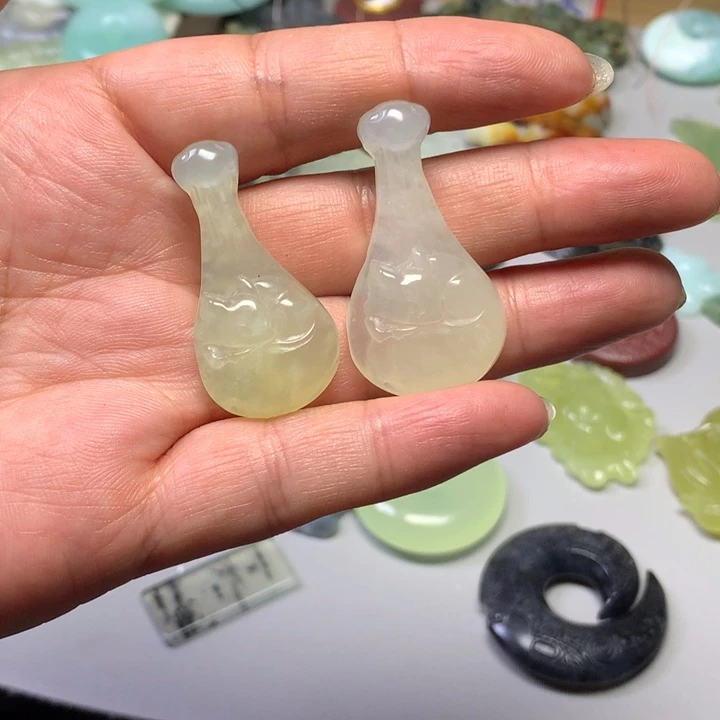 合金蛇纹石玉颈饰俩个