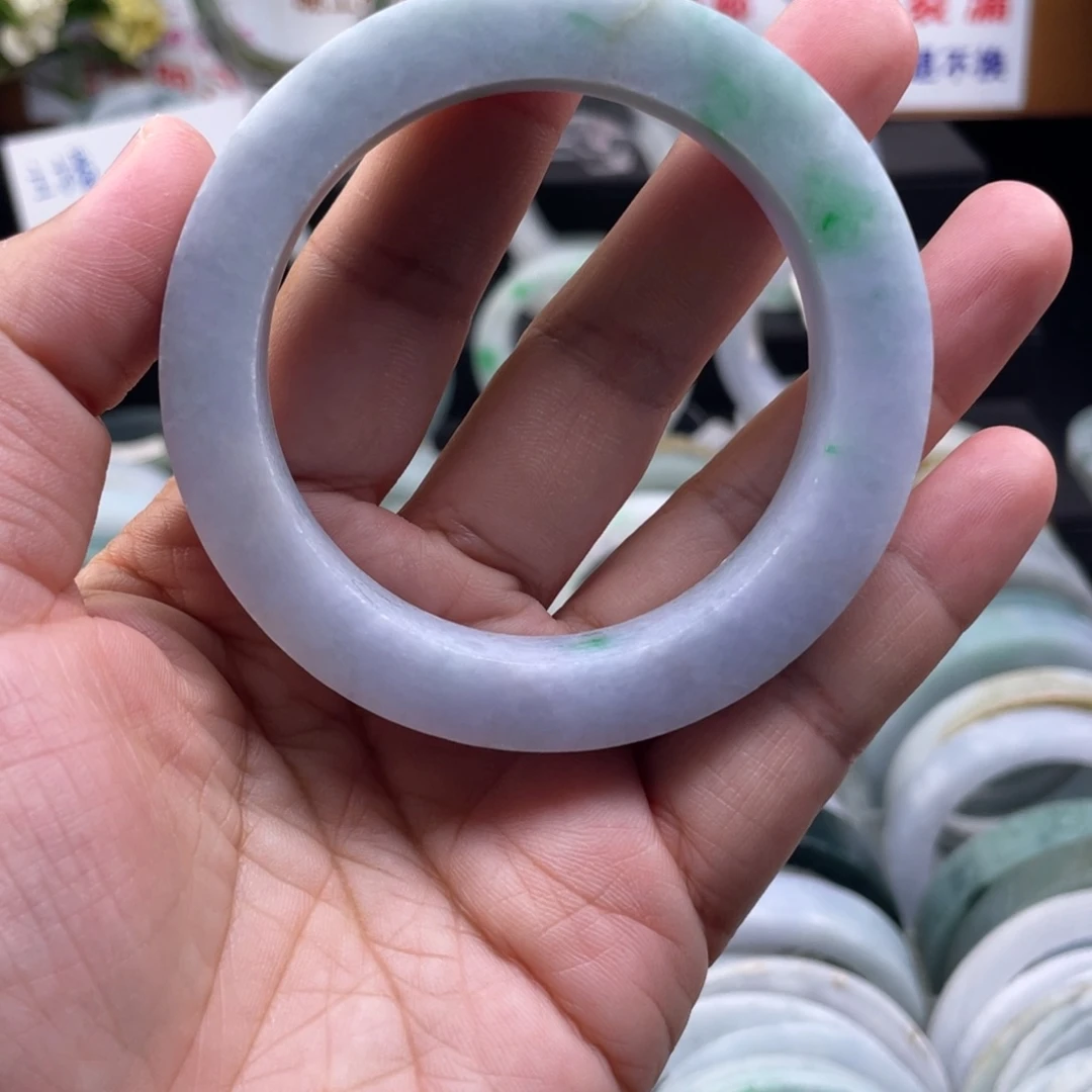 【闪购商品】定制翡翠手镯未镶嵌南**到