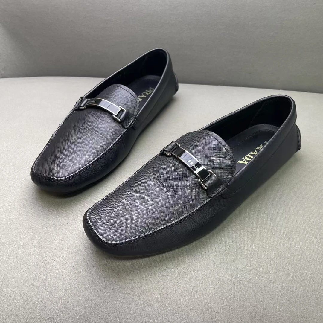 99新 Prada/普拉达 黑色男士皮革银标logo时尚商务豆豆鞋42.5码