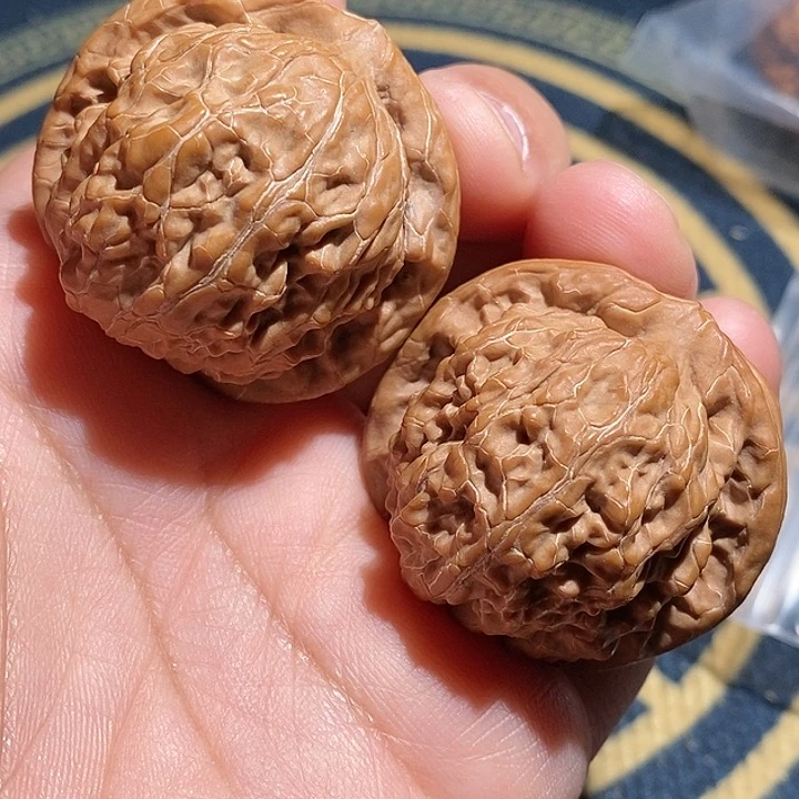 【闪购商品】文玩核桃吊坠一**花金麒麟