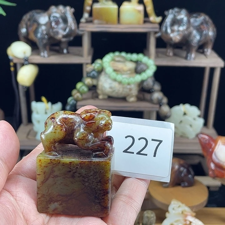 和田玉（糖玉）未镶嵌挂件