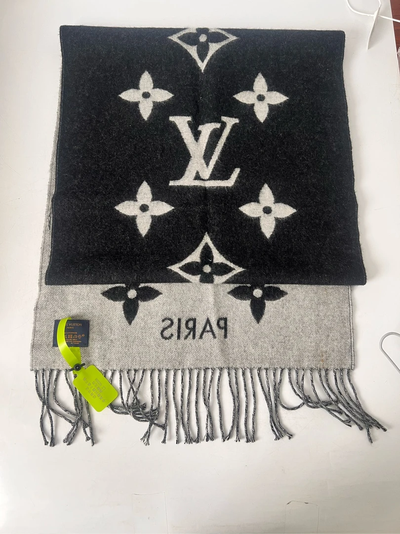 99新 LouisVuitton/路易威登 LV 围巾羊绒 LZ00208