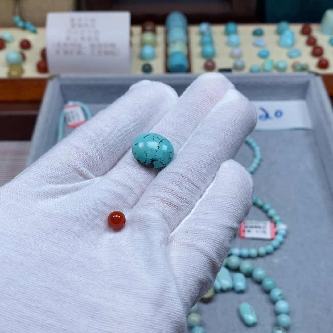 南红玛瑙配饰未镶嵌