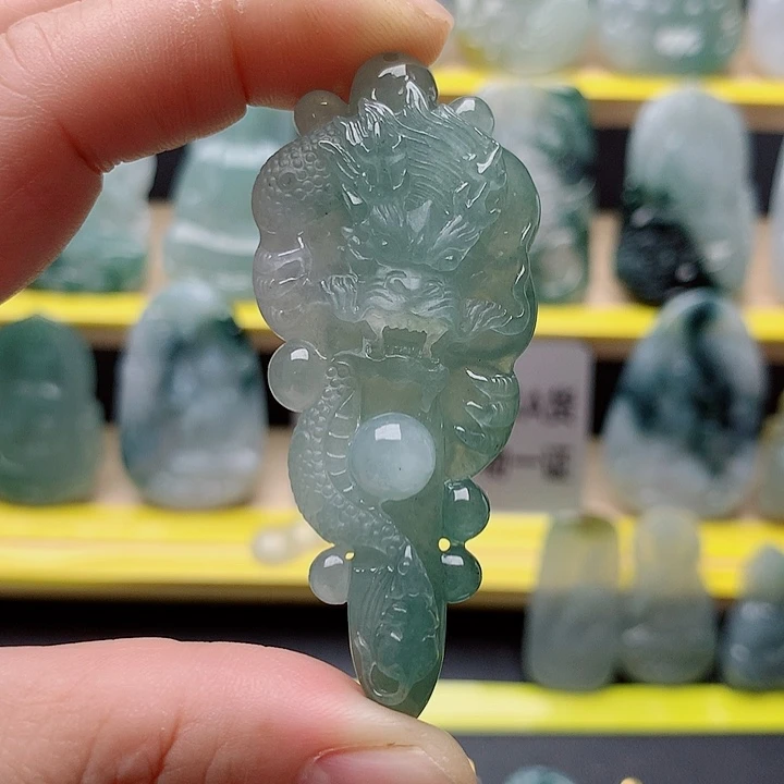 吊坠(不含链)未镶嵌翡翠龙牌
