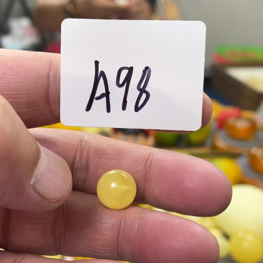 手链琥珀未镶嵌多样性发，发其中一件