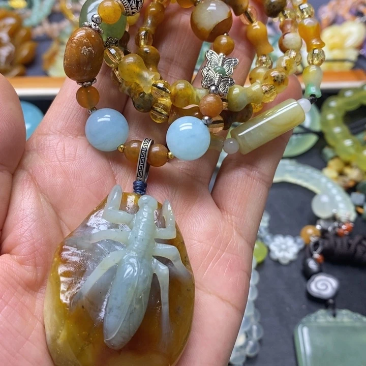 蛇纹石玉未镶嵌颈饰