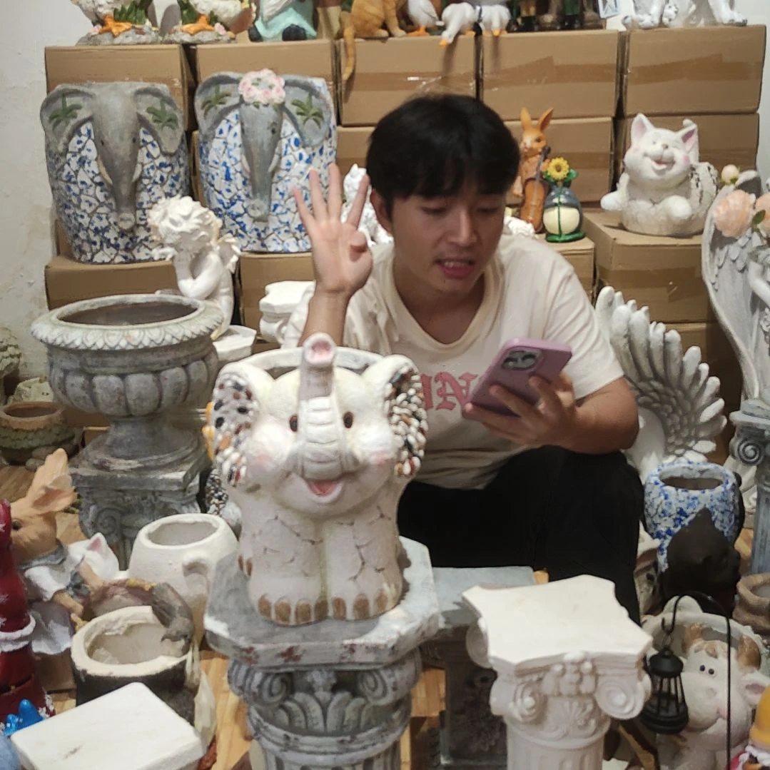 合成树脂白色大象花盆
