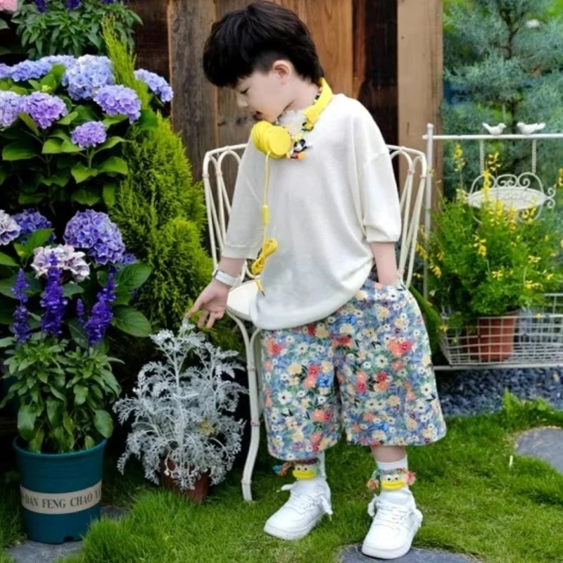 儿童宝宝男童套装夏季2025新款轻薄透气短袖彩色小花朵短裤两件套