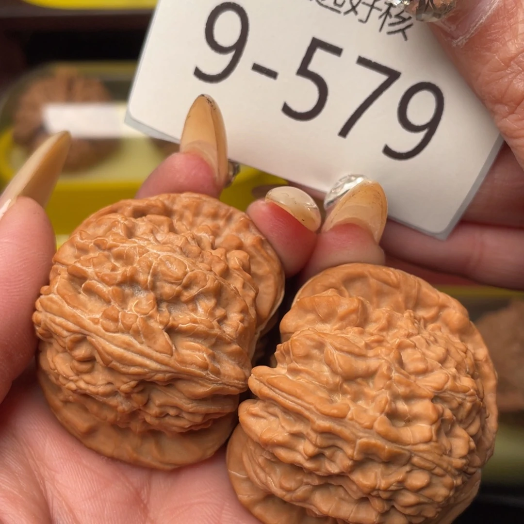 文玩核桃把件45全品精配球白