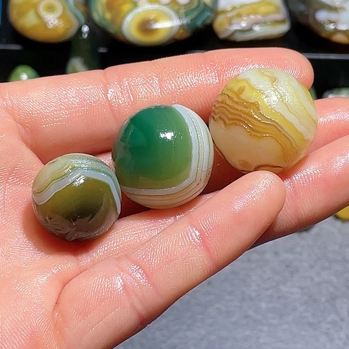 玛瑙未镶嵌珠宝奇石提**苏