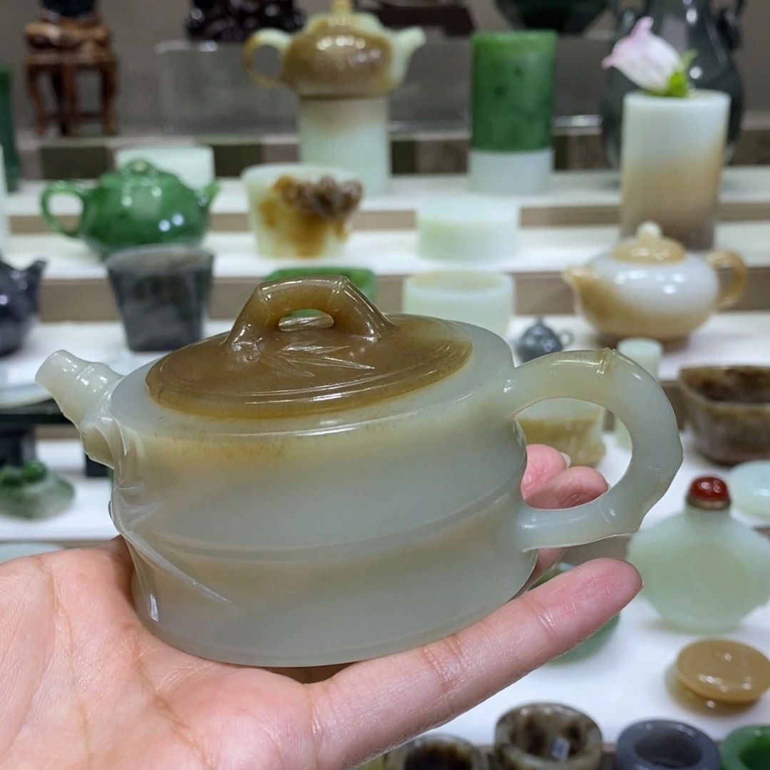 和田玉把件未镶嵌?**?糖白竹节壶