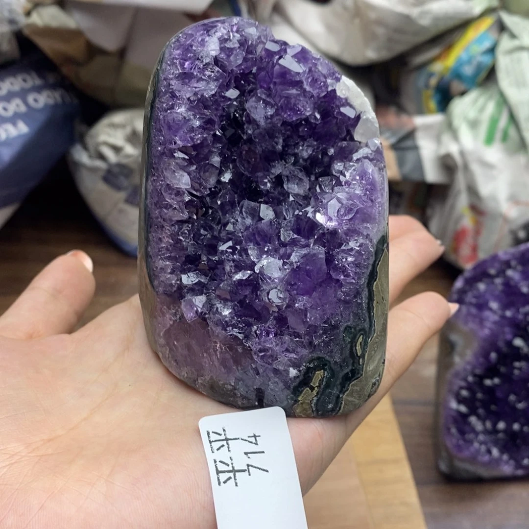 乌拉圭未镶嵌紫晶