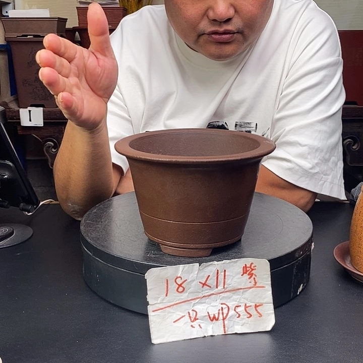 紫砂花盆货号一只WP555