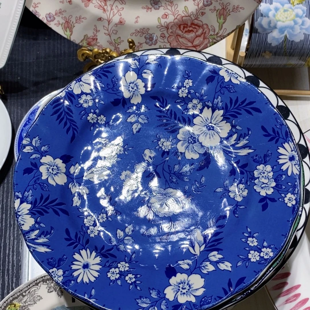 瓷微瑕青花蓝色平盘