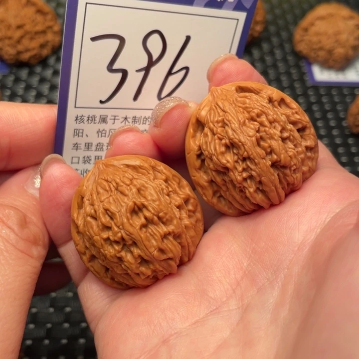 文玩核桃把件34虎头396