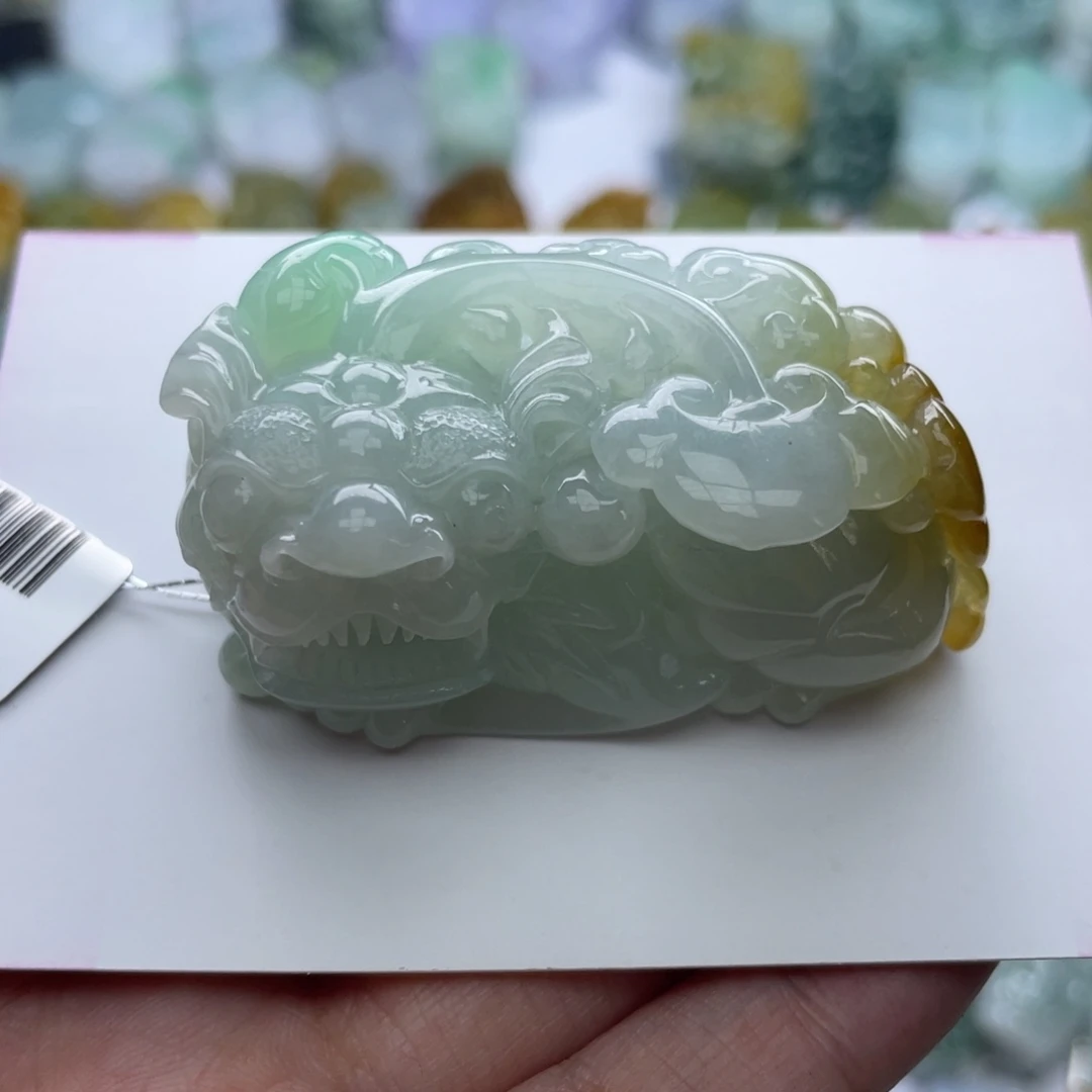 翡翠颈饰未镶嵌貔貅