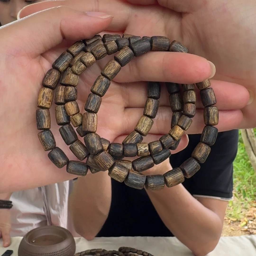 沉香碎屑沉香绿奇楠沉香单圈约0.6多样性发一条