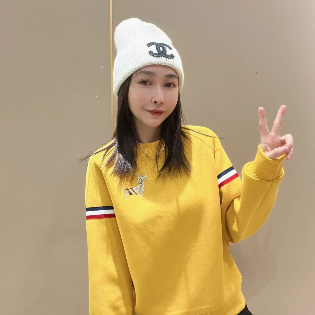 新款爆款早春洋气时尚女装百搭轻奢秋季女装卫衣51201长袖