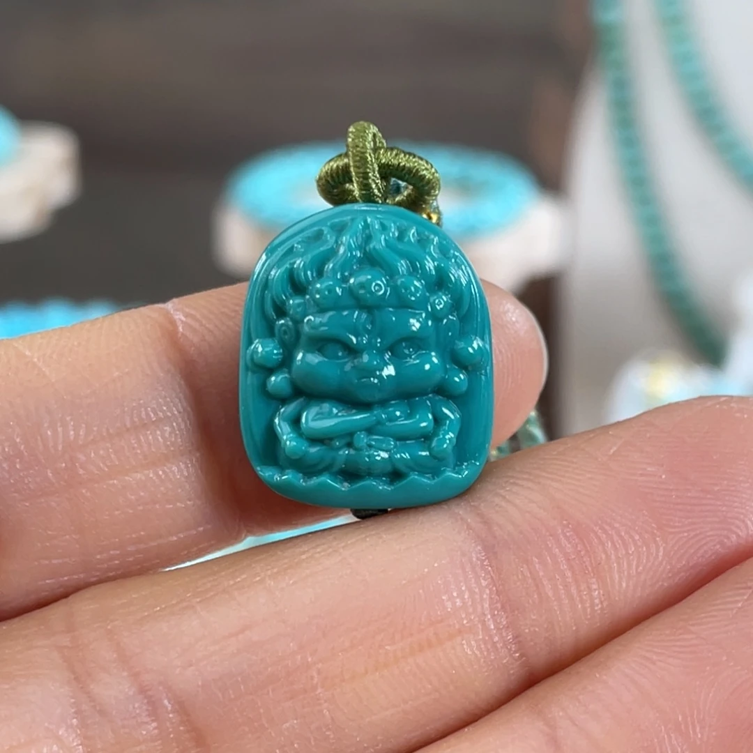 绿松石未镶嵌套链四臂大黑天