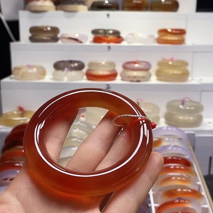 玛瑙/玉髓未镶嵌手镯