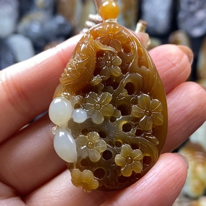 和田玉未镶嵌挂件