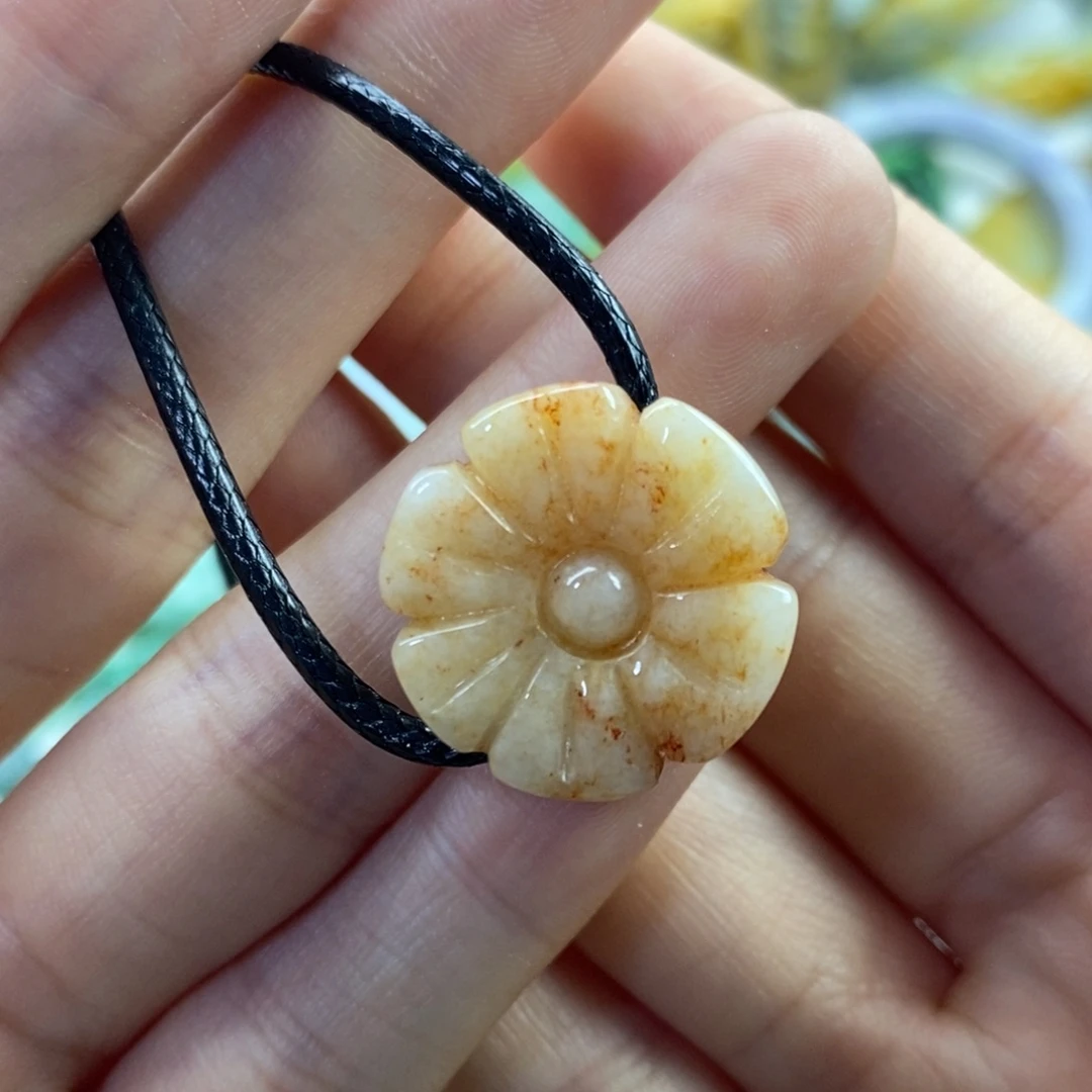 翡翠未镶嵌颈饰吊坠