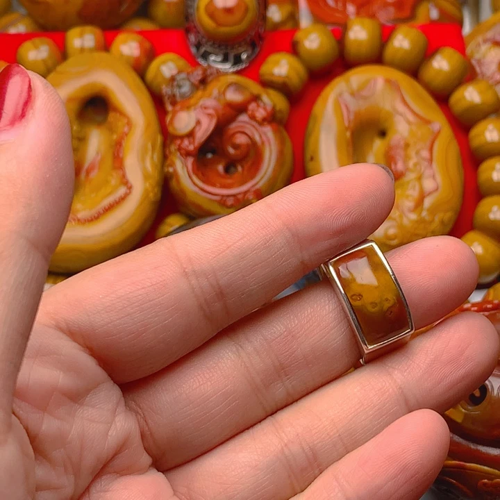 玛瑙/玉髓未镶嵌吊坠