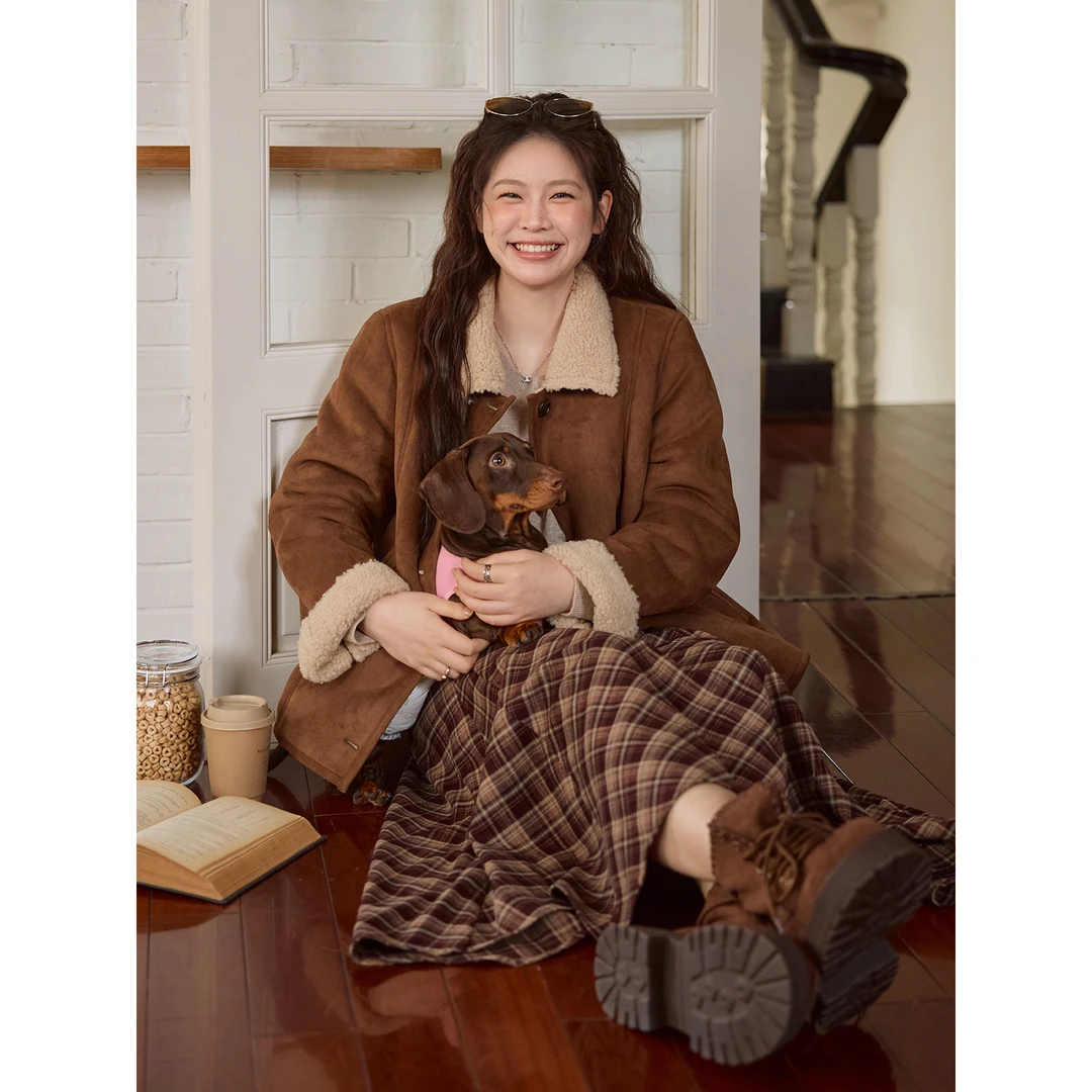 【清仓】小俪大码重工羊筋绒皮毛一体保暖麂皮绒短外套DD3C101036