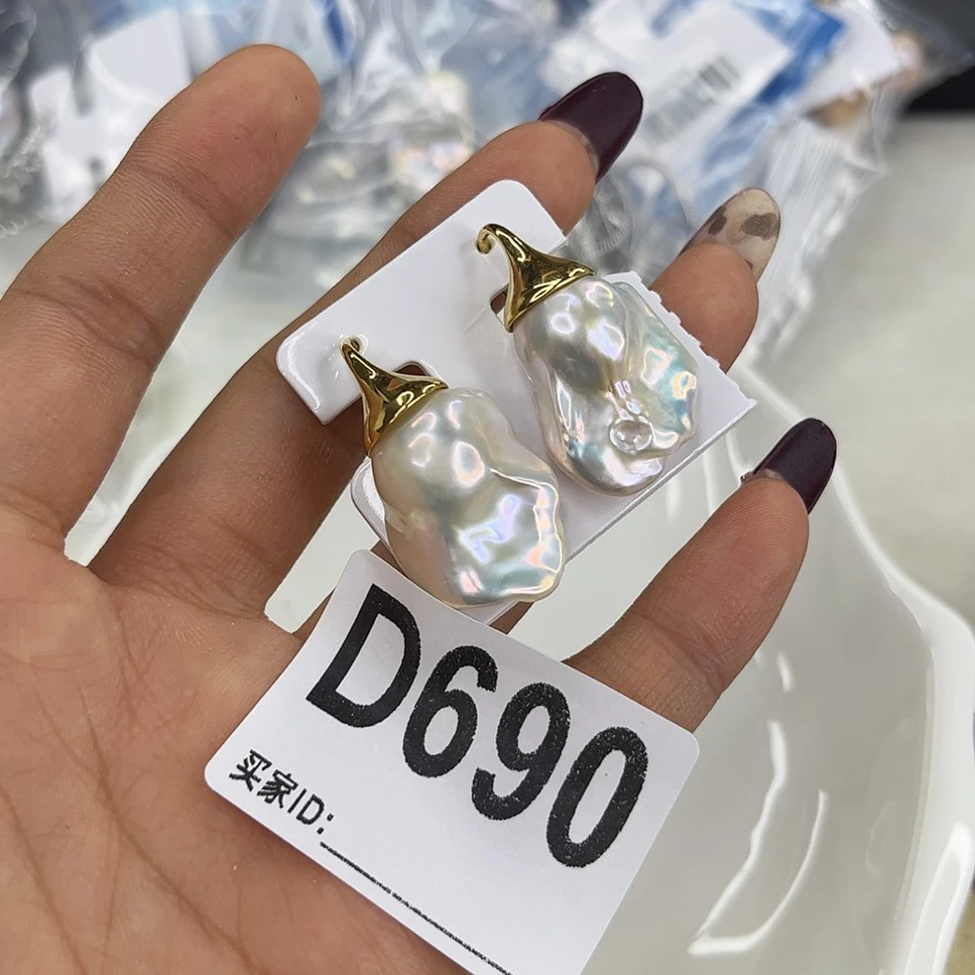 合金耳饰淡水珍珠