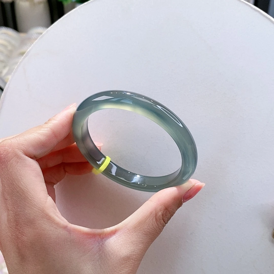 手镯玛瑙/玉髓未镶嵌56