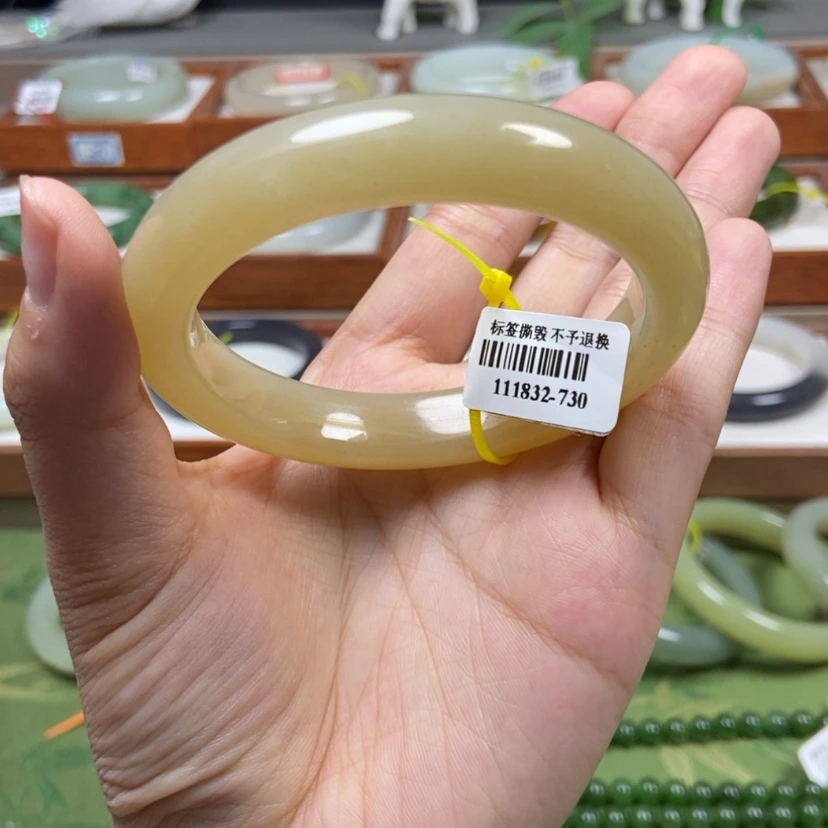【闪购商品】和田玉手镯未镶嵌36。  57.3