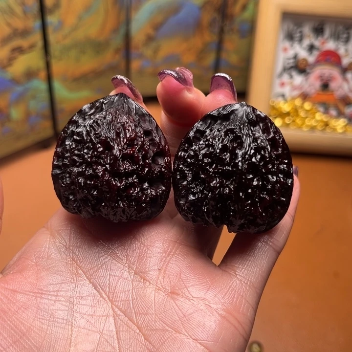 核桃地闷核桃文玩手把件南疆石 16