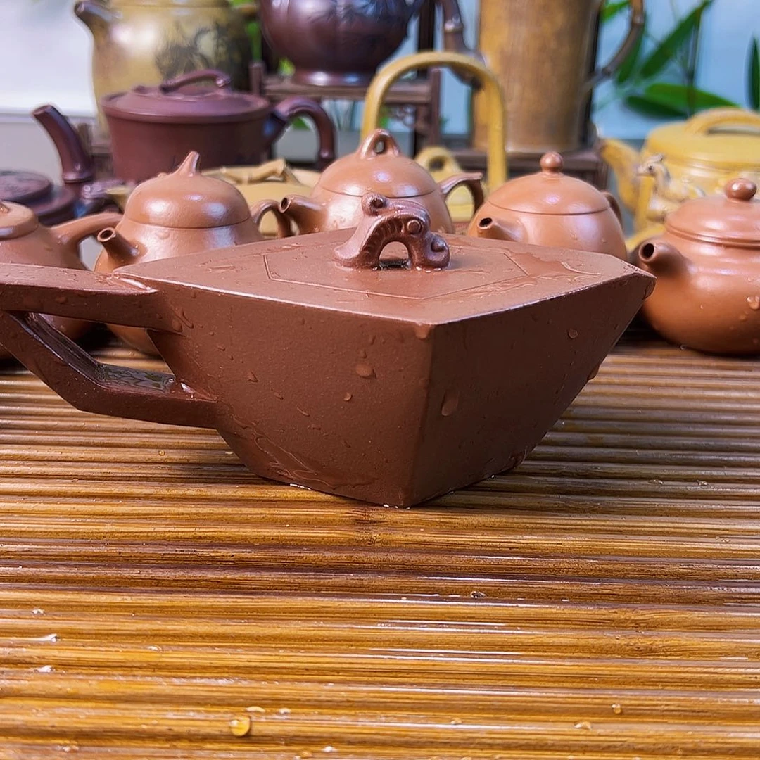 紫砂茶壶舞**二四方壶龙血沙150cc