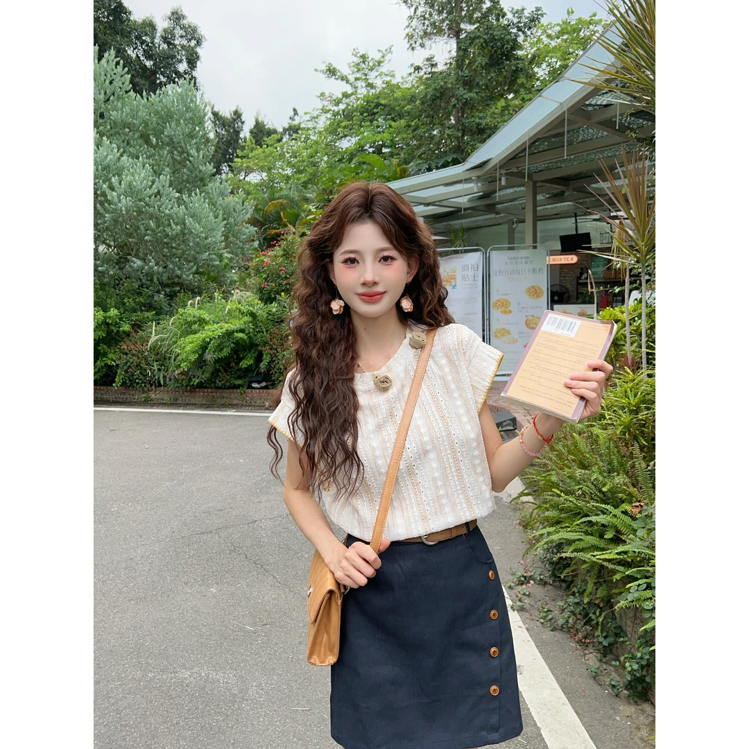 温舒敏【银杏梦】港风复古圆领显瘦衬衫立体花设计上衣MF1102516