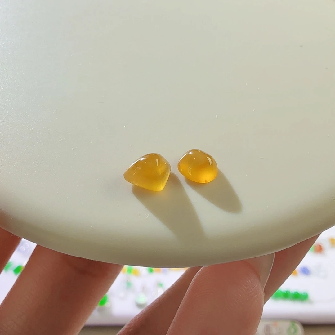 翡翠未镶嵌颈饰裸石