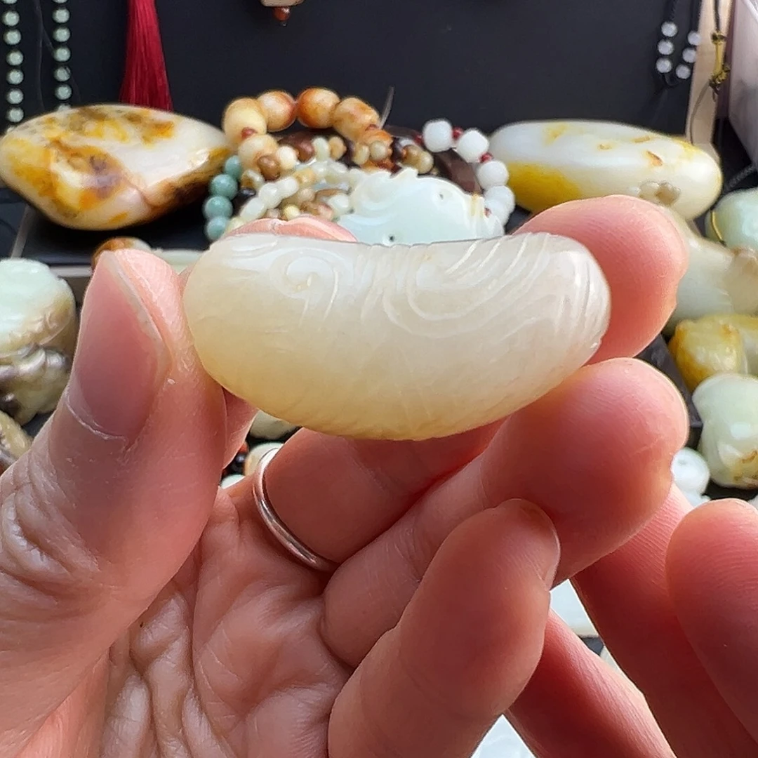 和田玉未镶嵌挂件