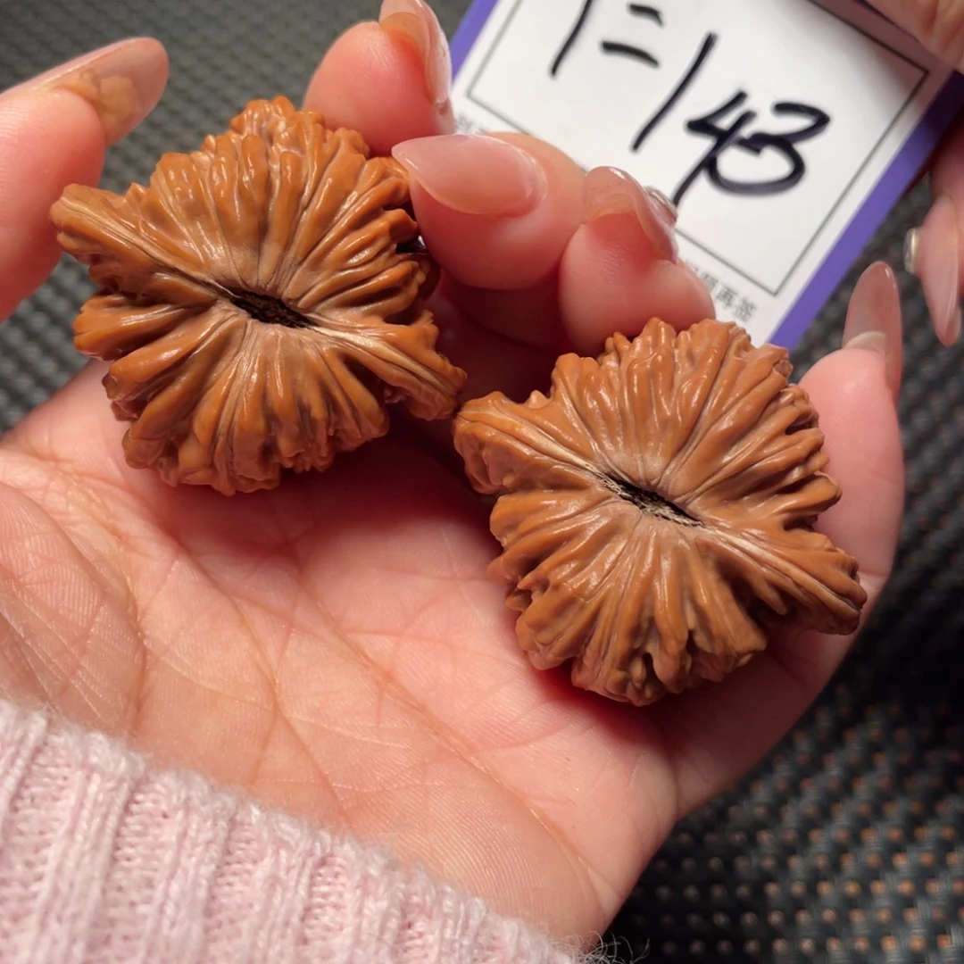 文玩核桃把件143号楼子42