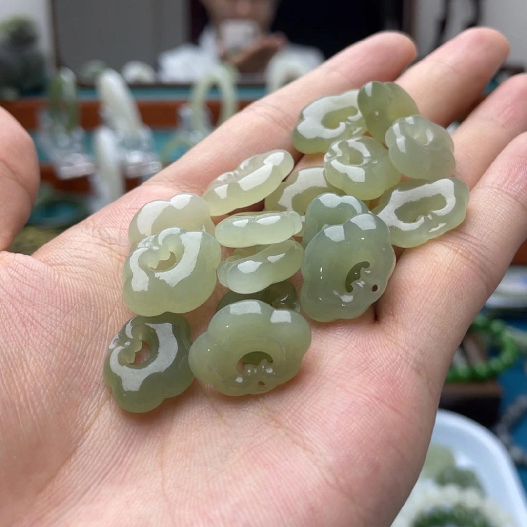 手链未镶嵌和田玉多样性发其一