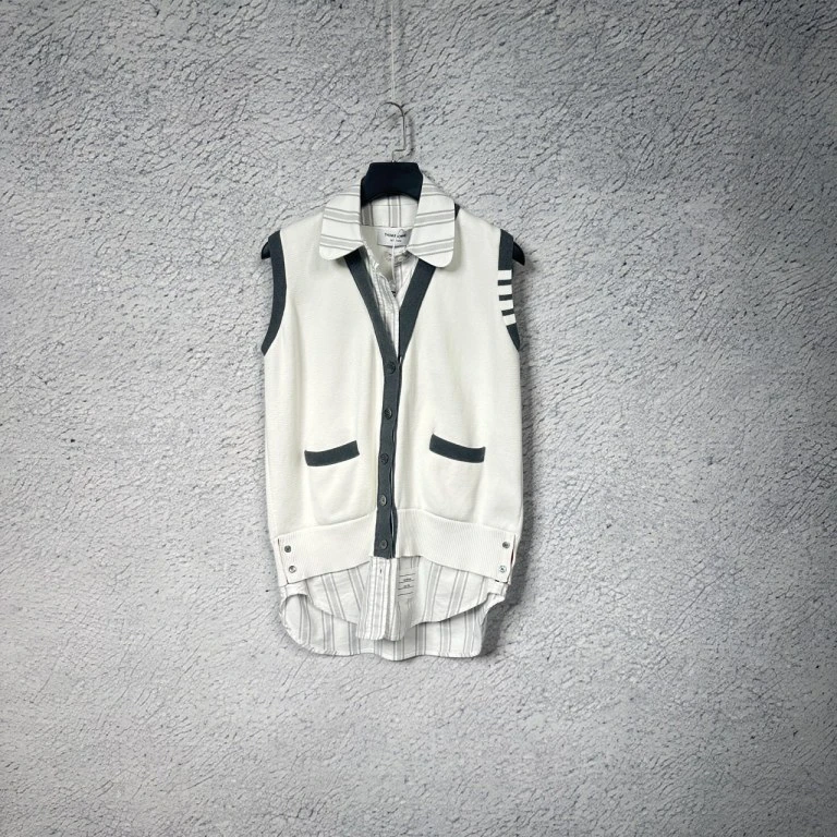 99新 THOMBROWNE 汤姆布朗无袖衬衫/40码