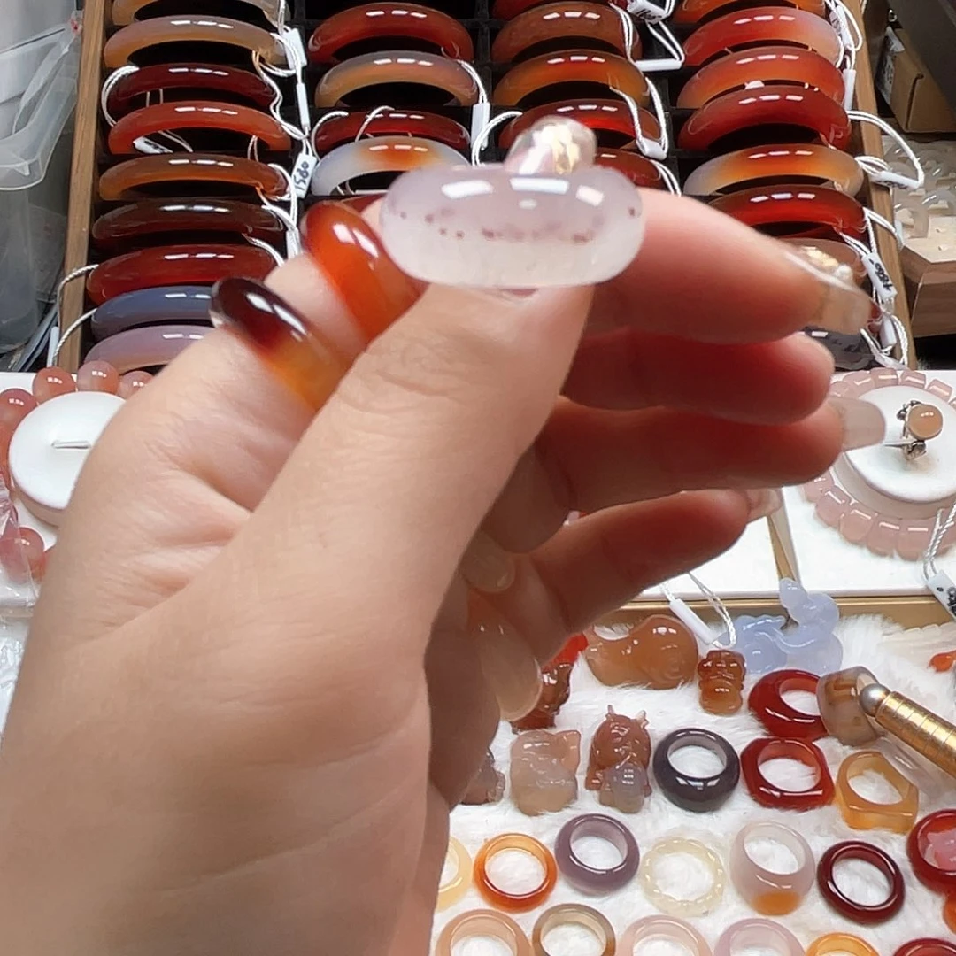 玛瑙/玉髓手镯未镶嵌$***$