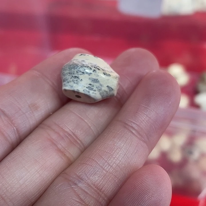 泥塑不打孔联系客服11.8