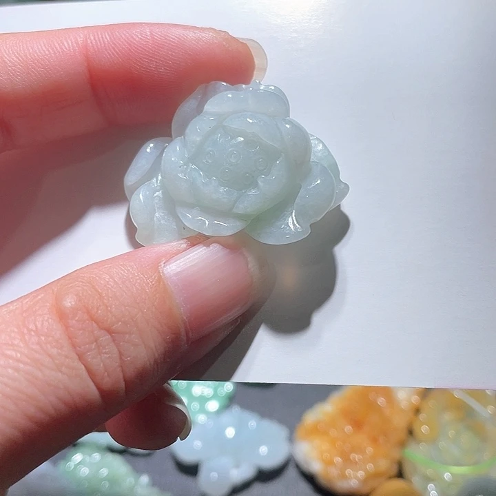 颈饰未镶嵌翡翠天