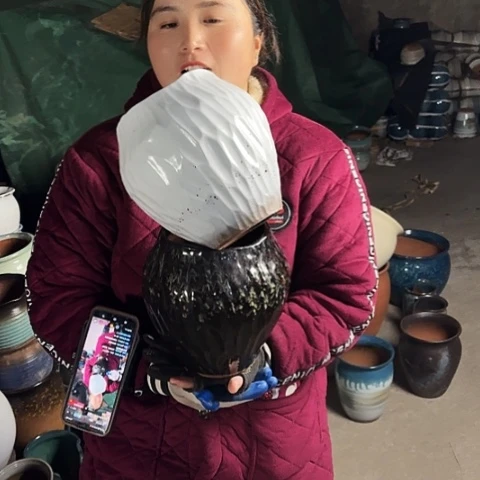 14口20高瑕疵盆子。